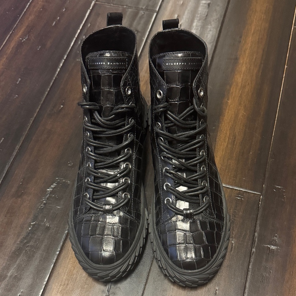 Giuseppe Zanotti Men’s Black Croc-Embossed High-Top Boots